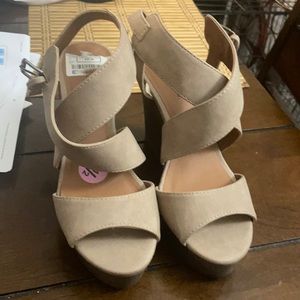 Indigo shoes 5.5 color sand